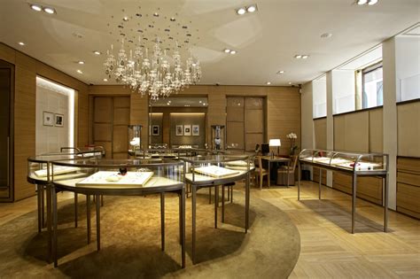 Cartier, Hamburg – Die Cartier Boutique erstrahlt in neuem Glanz.